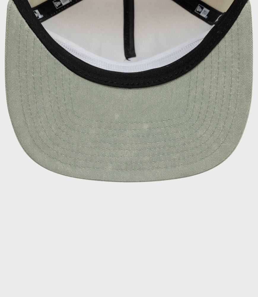 Gorra de golf New Era Alpine con lavado ácido - Blanca