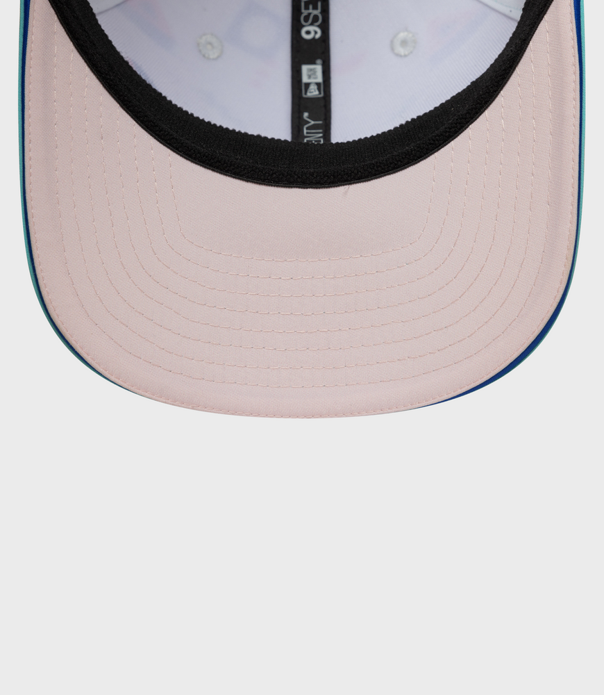 New Era Miami 9Seventy Gorra elástica con cierre a presión  - Blanca