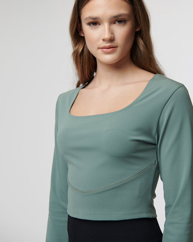 Camiseta corta verde Allegra para mujer
