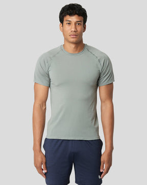 Camiseta gris de manga corta sin costuras para hombre